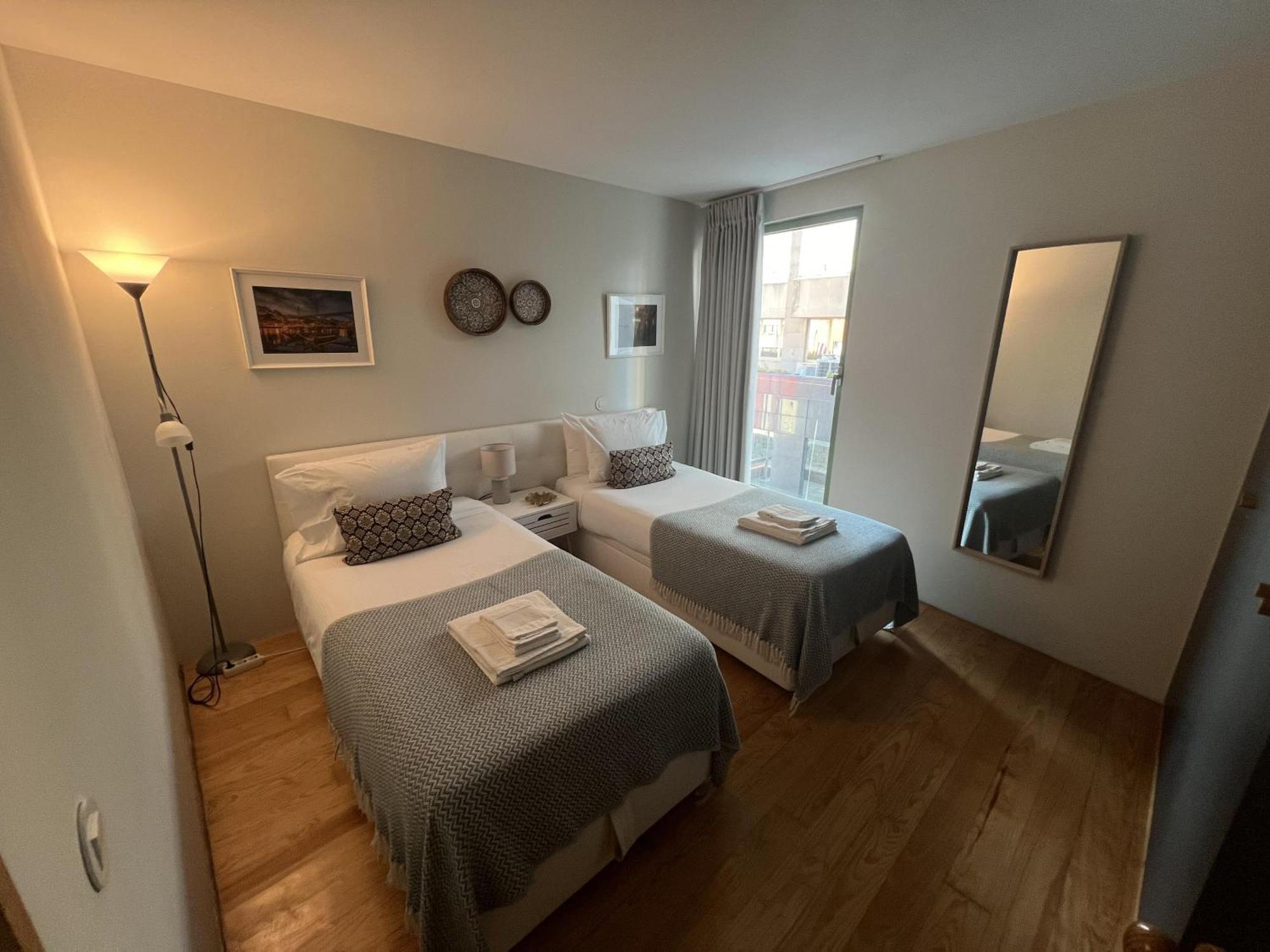Cativo Flat - Lovely 2 Bedroom Duplex In Porto Kültér fotó